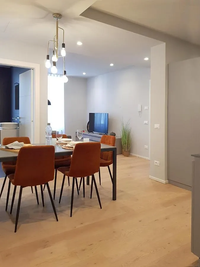 Ar Boutique Apartments Bergamo 0*,